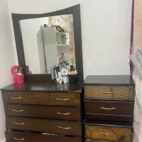 دراور و دو عدد کنار تختی