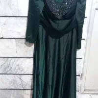 لباس مجلسی|لباس|اقبالیه, |دیوار