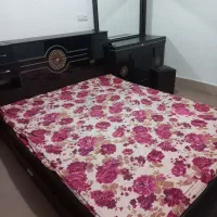 سرویس کامل خواب با تخت و تشک|تخت و سرویس خواب|شاهین‌شهر, عطار|دیوار