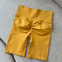 شلوارک و نیم تنه ورزشی