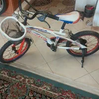 دوچرخه۱۶.میز تلوزیون شیشه ای سالم|دوچرخه، اسکیت، اسکوتر|هشتگرد, فاز ۱ مهستان|دیوار