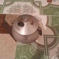 دو عدد زود پز 2 نفر 8 نفر