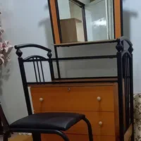 تخت و میز آرایش|تخت و سرویس خواب|دوگنبدان, |دیوار