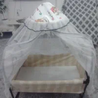 گهواره فلزی نوزاد