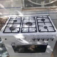 تعدادی اجاق گاز ۵شعله طرح فر وتعدادی لوازم منزل