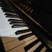 پیانو آکوستیک یاماها u1 مدل ym11