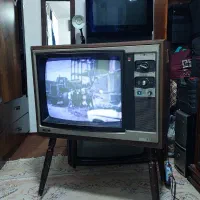 تلوزیون قدیمی و انتیک jvc چوبی