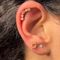 انجام خدمات تخصصی پیرسینگ|خدمات آرایشگری و زیبایی|نجفآباد, منتظری شمالی|دیوار