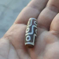 مهره باستانی