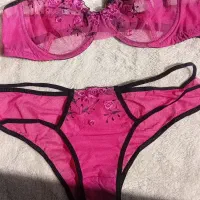 قرمز مشکی|لباس|مرند, |دیوار