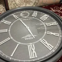 ساعت دیواری نو با کارتن مناسب جهیزیه