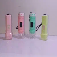 عینک وچراغ قوه