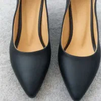 کفش مجلسیکفش مجلسی|کیف، کفش، کمربند|آشخانه, |دیوار