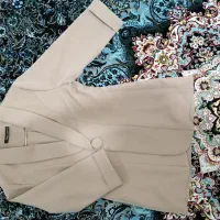 کت و شلوار نو|لباس|قم, چهل درخت‎|دیوار