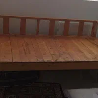 تخت چوبی شاه نشین