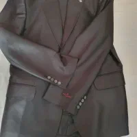 کت و شلوار و مقداری لباس نو نو