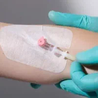 خدمات پرستاری در منزل توسط پرستارخانم