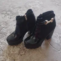 نیم بوت و کتونی و کالج