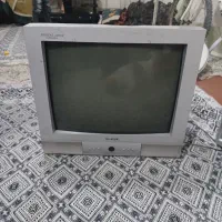 یک دستگاه تلفزیون ۲۱ اینج