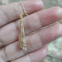 سلام یک‌لنگ‌گوشواره ازدخترم‌هرکس‌پیدا کرد‌مژدگان