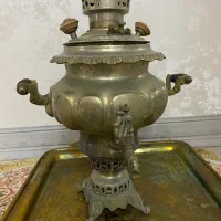 سماور زغالی به همراه سینی حکاکی