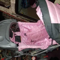 دوعدکالسکه یکی عصایی یکی کتابی