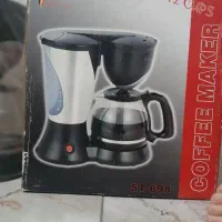 یک دستگاه قهوه ساز