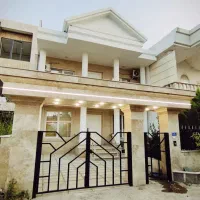 اجاره روزانه ویلا استخردار ۳ خواب شهرکی در سرخرود.