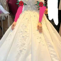 لباس عروس با دانتل شکوفه