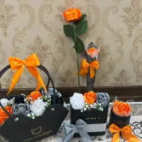 رزهای ربانی و دسته های پروانه ای جذاب|گل مصنوعی|اصفهان, درب کوشک|دیوار