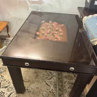 یک عددمیز ناهار خوری با صفحه شیشه ای وجاکفشی|میز و صندلی غذاخوری|اصفهان, ملاصدرا|دیوار