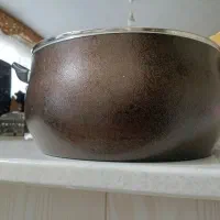 قابلمه تفلون کویریزد|ظروف پخت‌وپز|گلبهار, شهر جدید گلبهار|دیوار