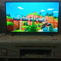 تلوزیون ال ایی دی ۴۳ اینج باصفحه ی محافظ درحدآک|تلویزیون و پروژکتور|کاشان, غربت|دیوار