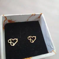 گوشواره میخی