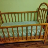 تخت کودک تمام چوب با تشک خوشخواب|تخت و صندلی بچه|آبادان, |دیوار