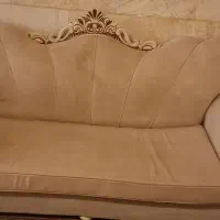 مبل کلاسیک سه نفره بایه عسلی