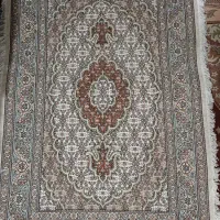 فرش دست باف زرنیم