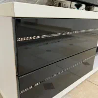 میز تلویزیون در حد نو ام دی اف|میز تلویزیون|رشت, فرزانه|دیوار