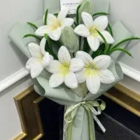 دسته گل مخملی و روبانی