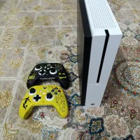 فروش فوری ایکس باکس وان s دو دسته حافظه1ترابایت