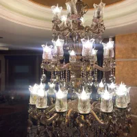 لوستر سلطنتی ۱۶ شاخه ورساچ|لوستر و چراغ آویز|کاشان, شریعتی|دیوار