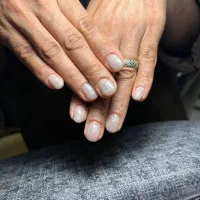 خدمات کاشت ناخن و بافت مو اقتصادی