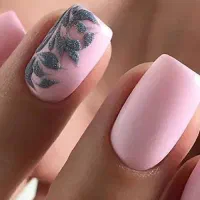 ناخن کار و مژه کار