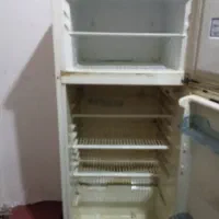 1عدد یخچال بفروش میرسد