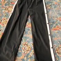 لباس ها نو هست ب دلیل جمع کردن مغازه زیر قیمت خرید|لباس|تربت جام, بیست متری منبع آب|دیوار