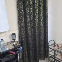 پرده و میز انتظار