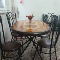 میز ناهار خوری بدونه صندلی سالم قیمت 1200تومان
