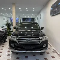 لندکروز 2018 پلاک ملی