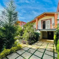 ویلا باغچه نیم پیلوت ۲۰۰ متر مبله شهرکی سندتکبرگ