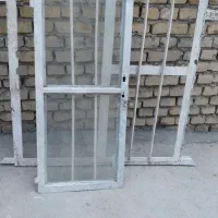 پنجره محکم با حفاظ